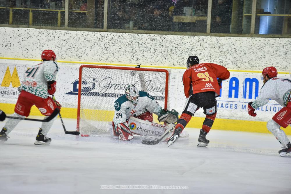 Chamonix  1 - 3 Cergy-Pontoise