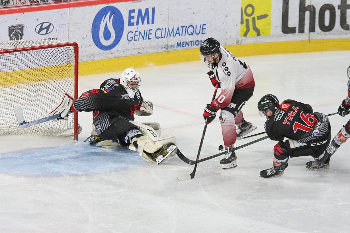 Amiens  2 - 0 Mulhouse
