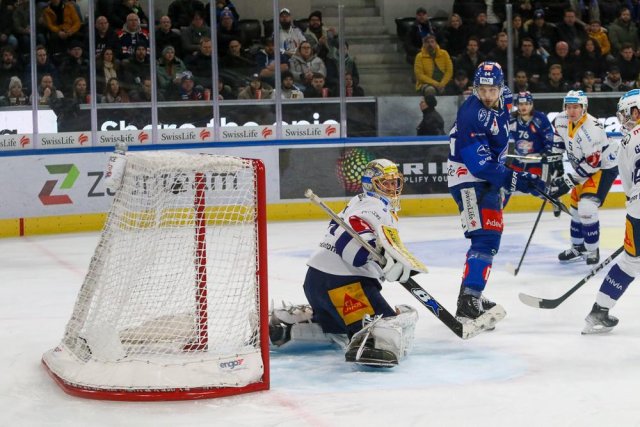 Photo hockey match Zürich - Zug le 26/02/2023