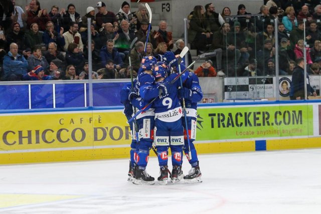 Photo hockey match Zürich - Zug le 26/02/2023