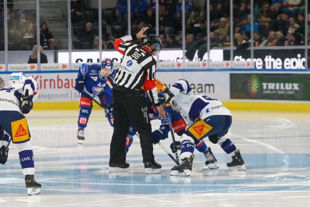 Photo hockey match Zürich - Zug le 26/02/2023