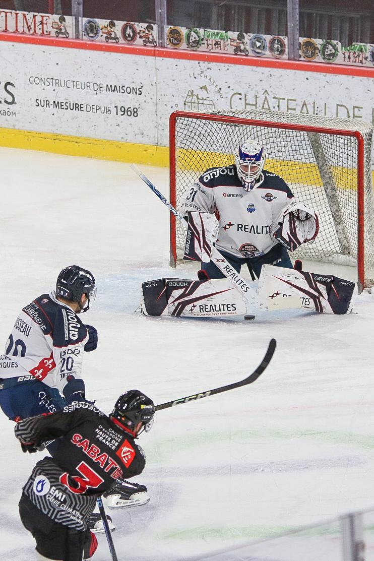Amiens  4 - 1 Angers 