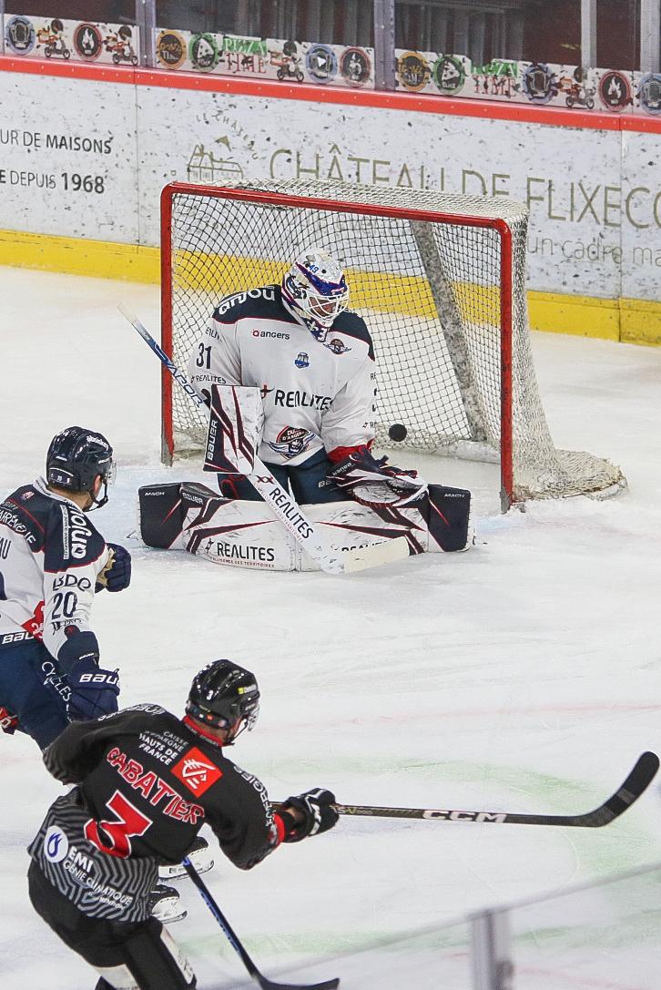 Amiens  4 - 1 Angers 