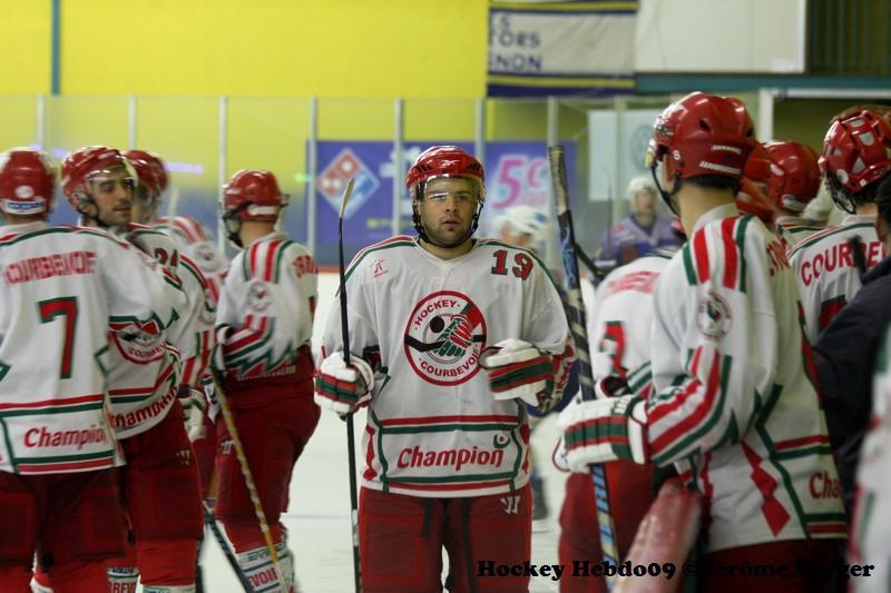 Avignon 5 - 4 Courbevoie 