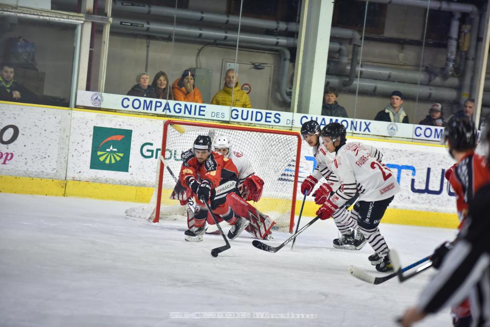 Chamonix  4 - 2 Briançon 