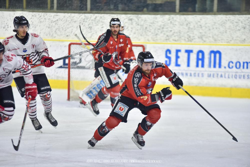 Chamonix  4 - 2 Briançon 