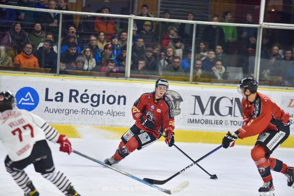 Chamonix  4 - 2 Briançon 