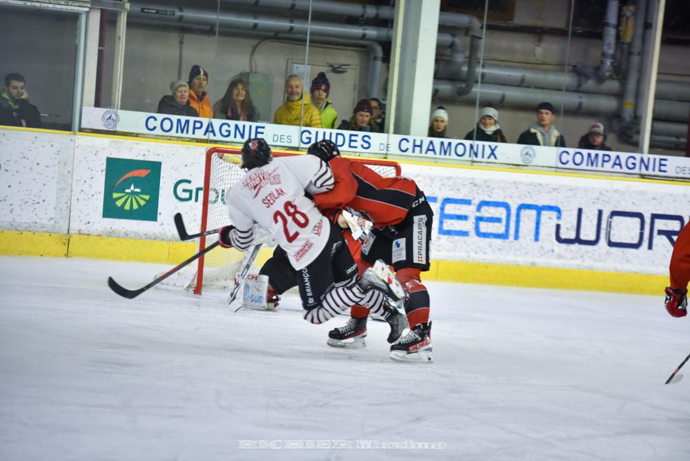 Chamonix  4 - 2 Briançon 