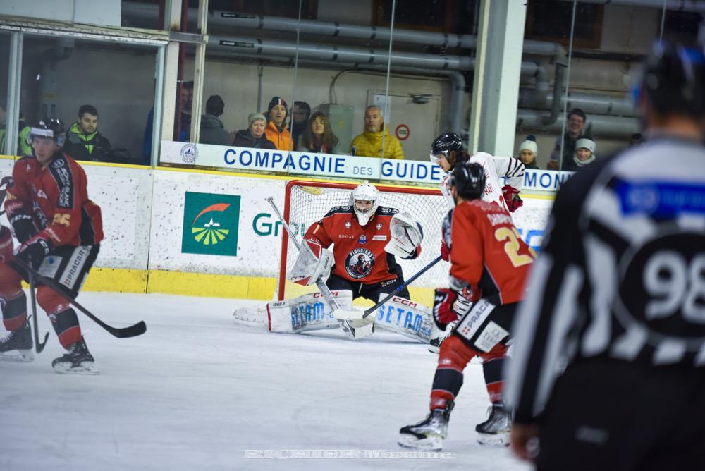 Chamonix  4 - 2 Briançon 