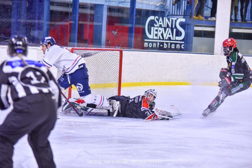Mont-Blanc 2 - 5 Caen 