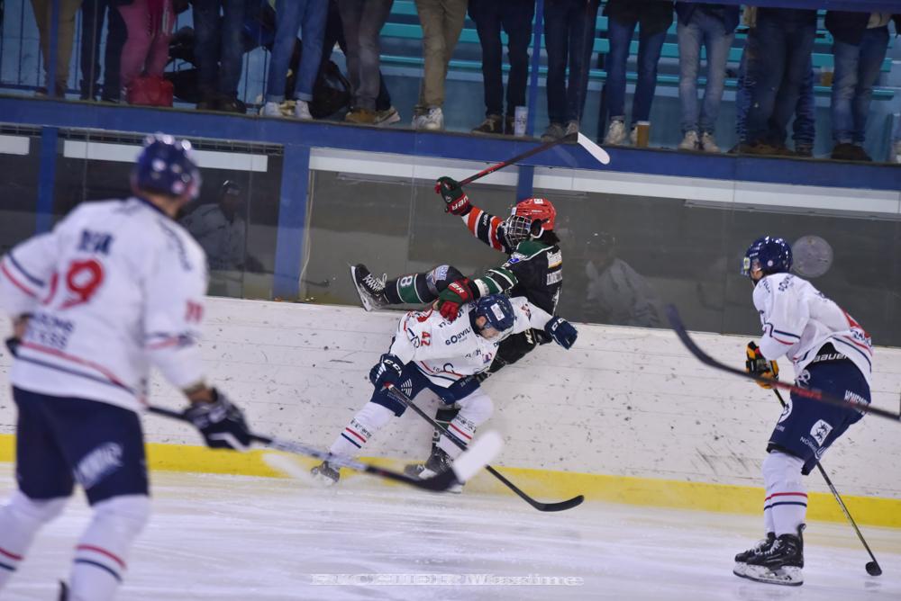 Mont-Blanc 2 - 5 Caen 