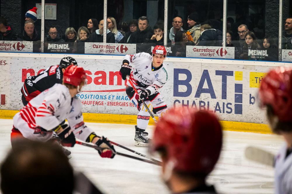 Morzine-Avoriaz 0 - 4 Cholet 