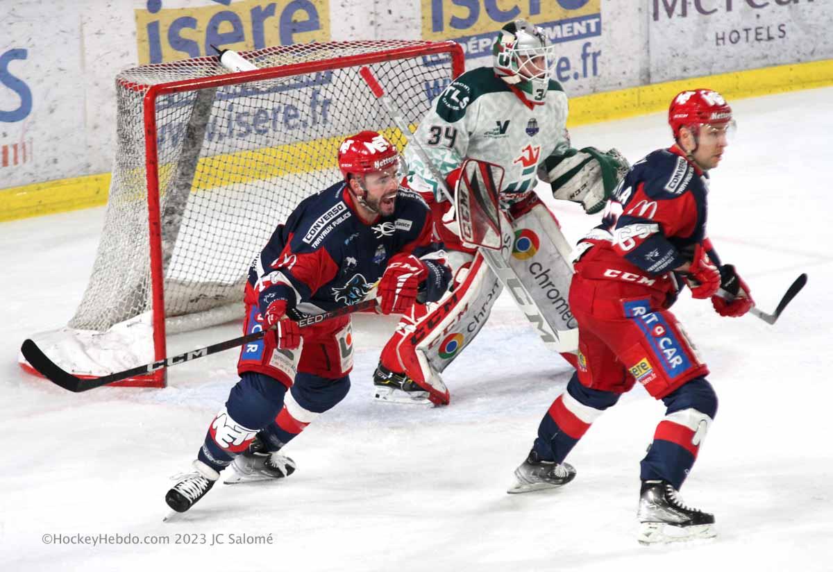 Grenoble  4 - 2 Cergy-Pontoise