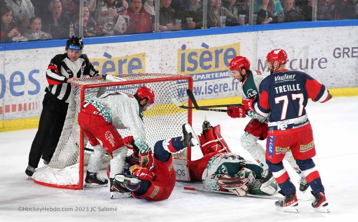 Grenoble  4 - 2 Cergy-Pontoise