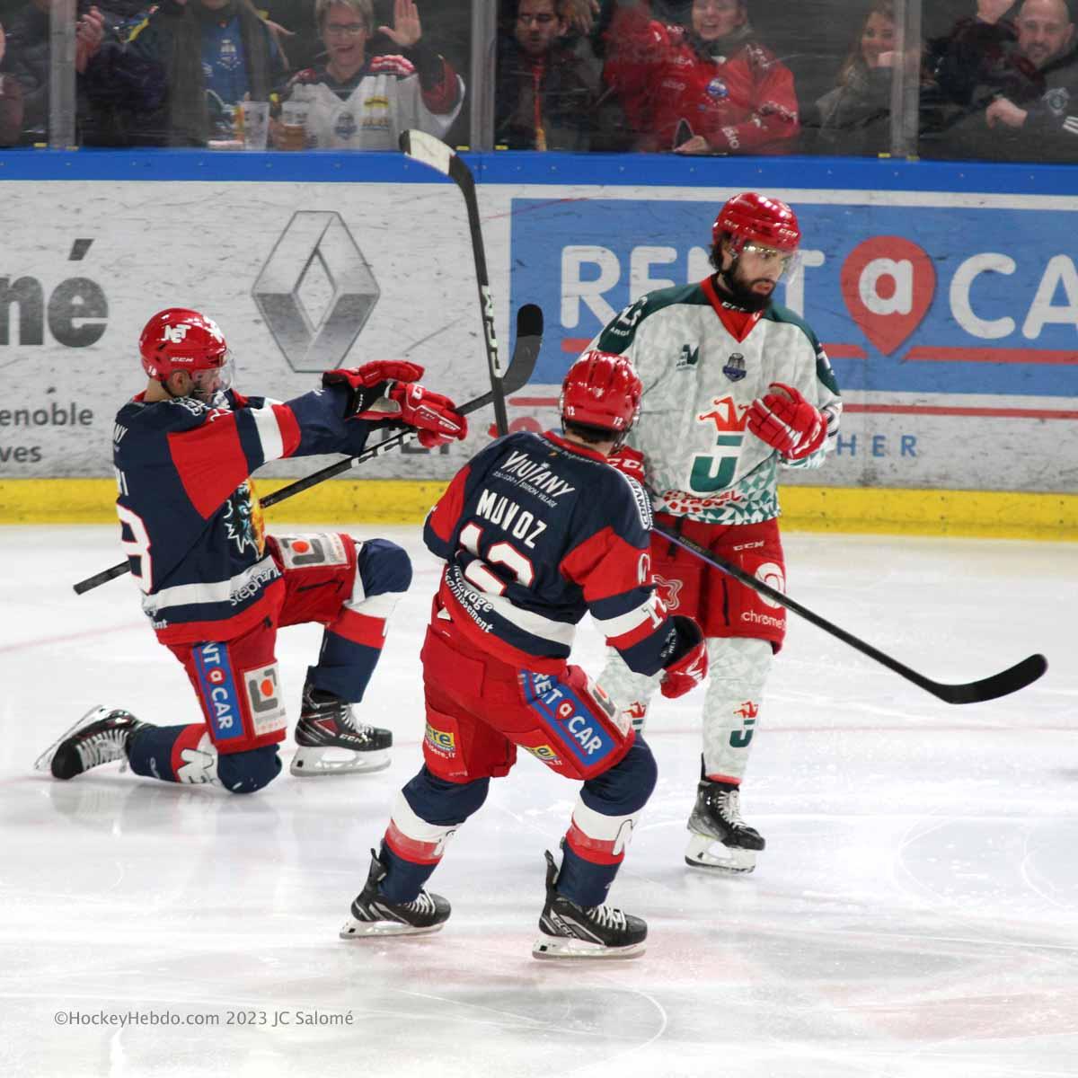 Grenoble  4 - 2 Cergy-Pontoise