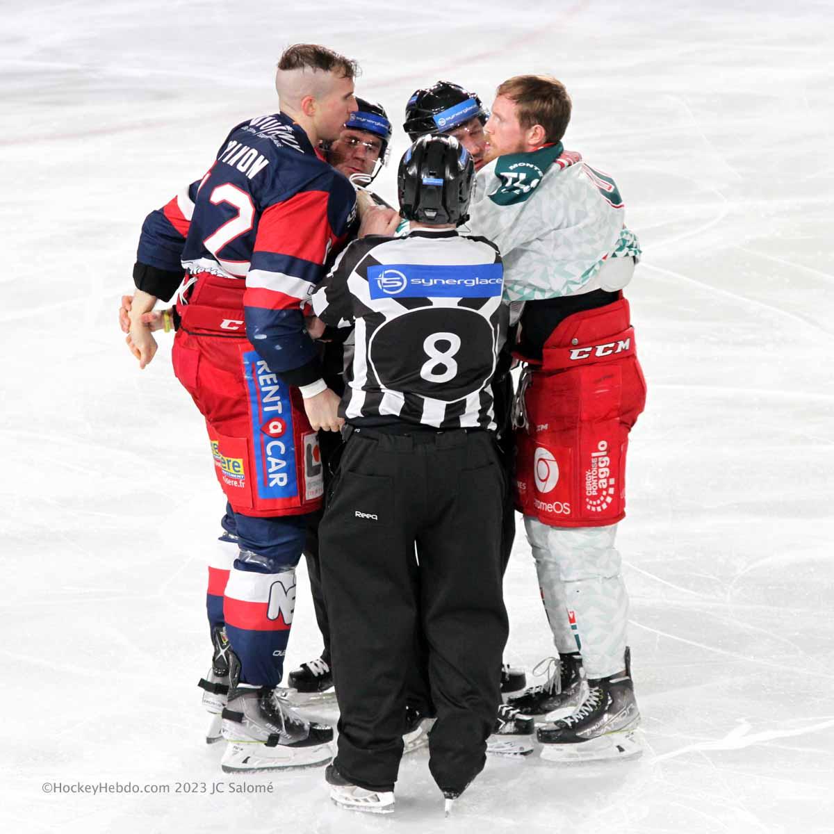 Grenoble  4 - 2 Cergy-Pontoise