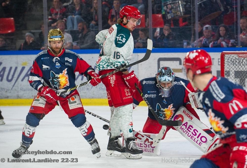 Grenoble  9 - 2 Cergy-Pontoise