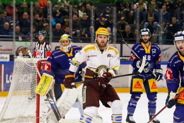 Photo hockey match Zug - Genève le 02/04/2023