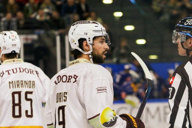 Photo hockey match Zug - Genève le 02/04/2023