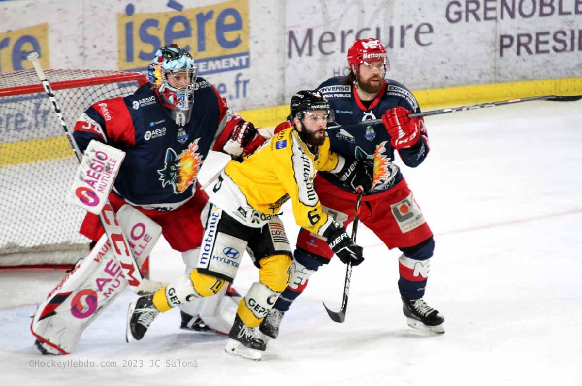 Grenoble  8 - 2 Rouen