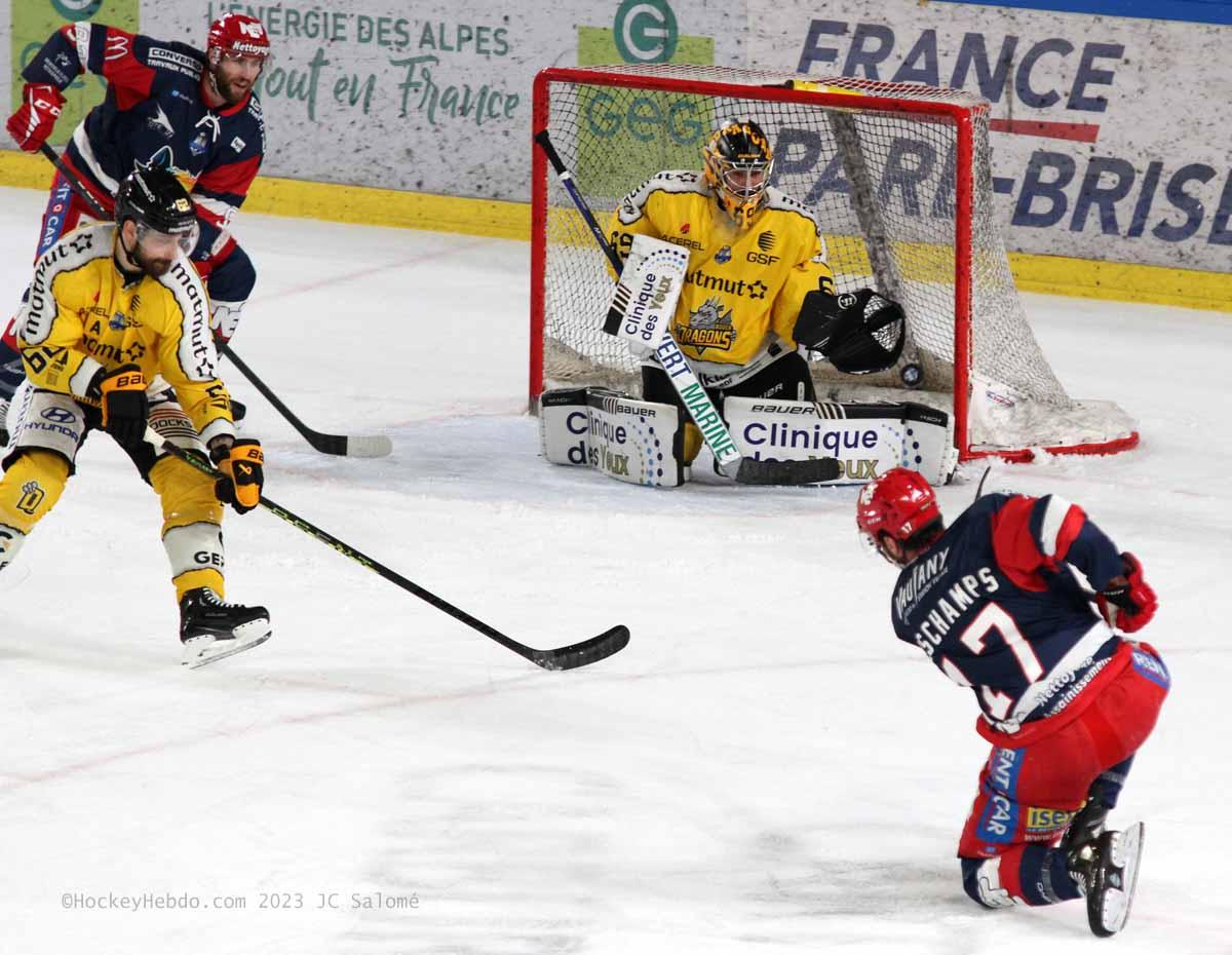 Grenoble  8 - 2 Rouen
