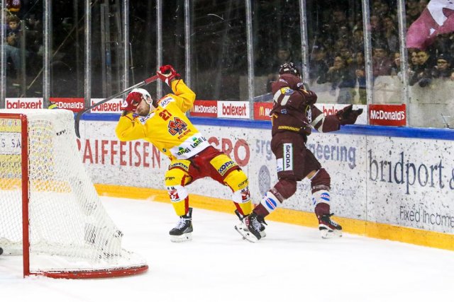Photo hockey match Genève - Bienne le 15/04/2023
