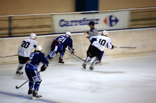 Photo hockey match Reims* - Garges-lès-Gonesse le 26/09/2009