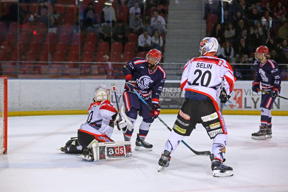 Lyon 1 - 3 La Roche-sur-Yon