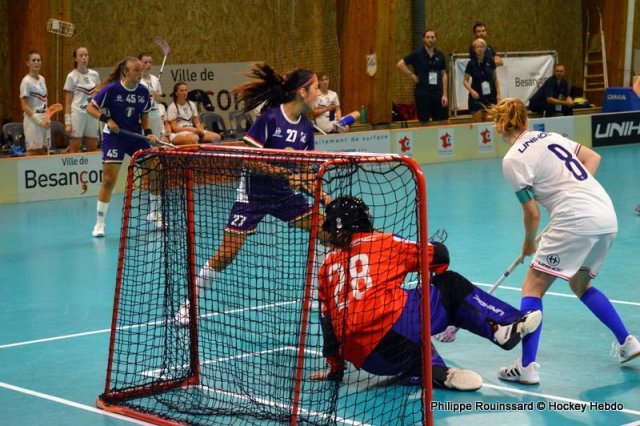 Photo hockey reportage U19 WFCQ : Les Bleuettes boivent la tasse