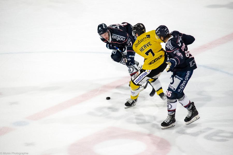 Angers  2 - 4 Rouen