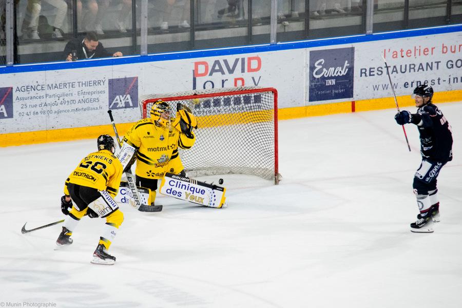 Angers  2 - 4 Rouen