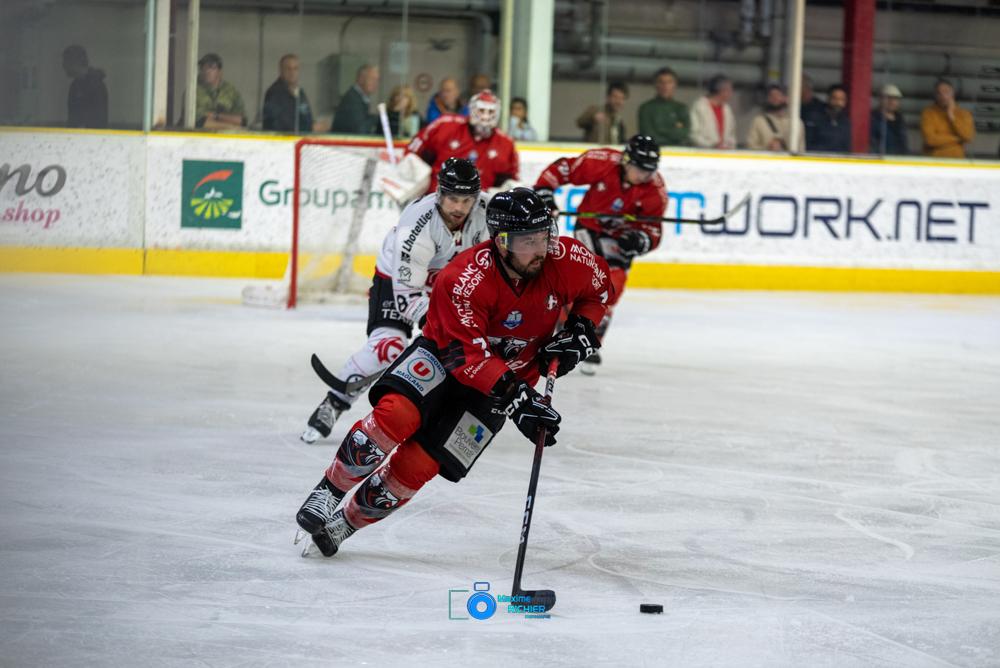 Chamonix  1 - 4 Amiens 