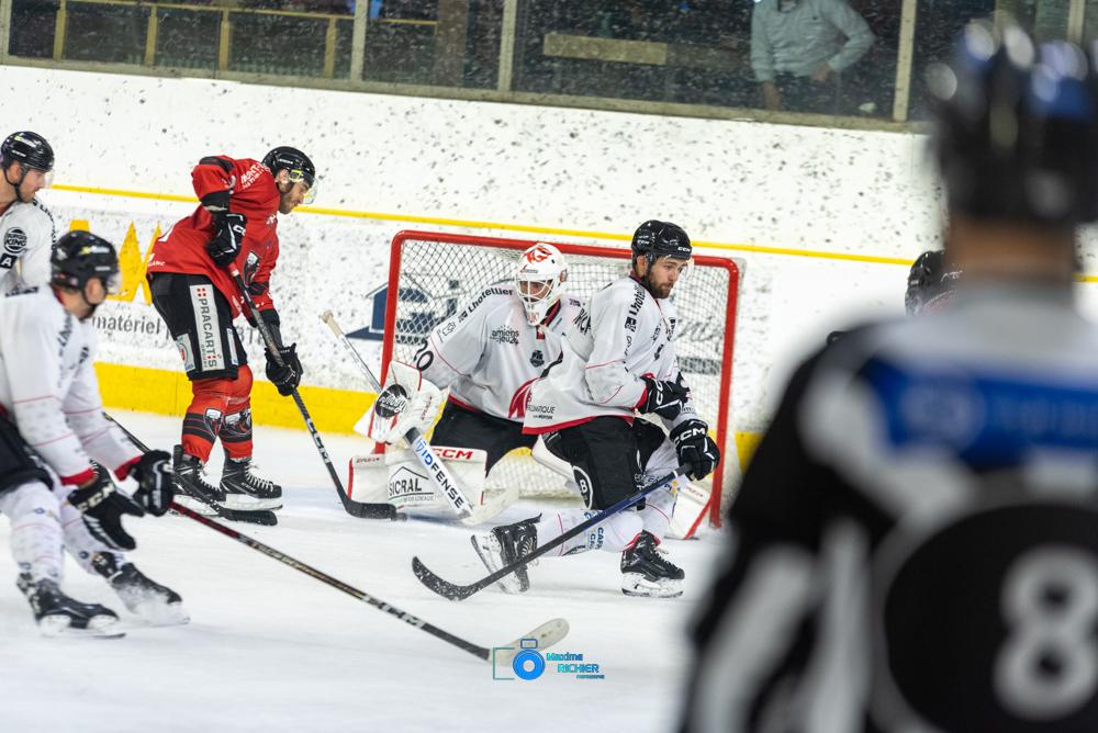 Chamonix  1 - 4 Amiens 