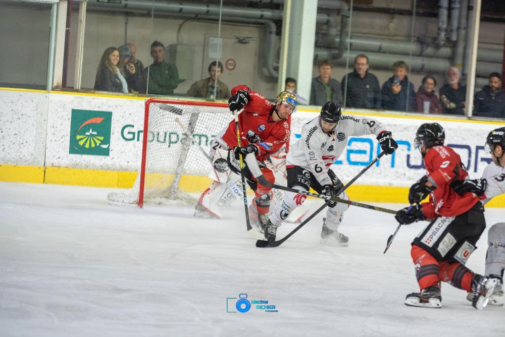 Chamonix  1 - 4 Amiens 