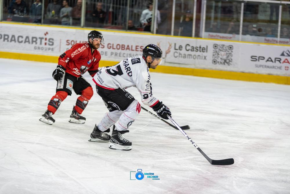 Chamonix  1 - 4 Amiens 