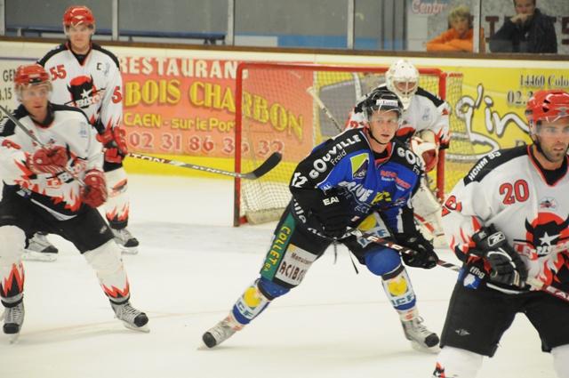 Caen  7 - 2 Neuilly/Marne