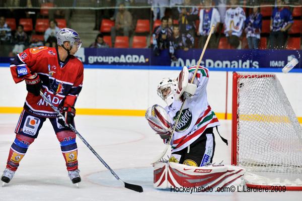 Grenoble  15 - 1 Mont-Blanc