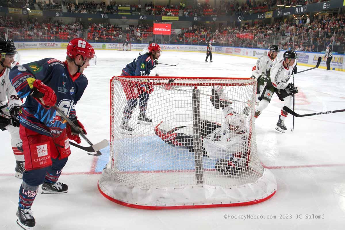 Grenoble  2 - 3 Chamonix 