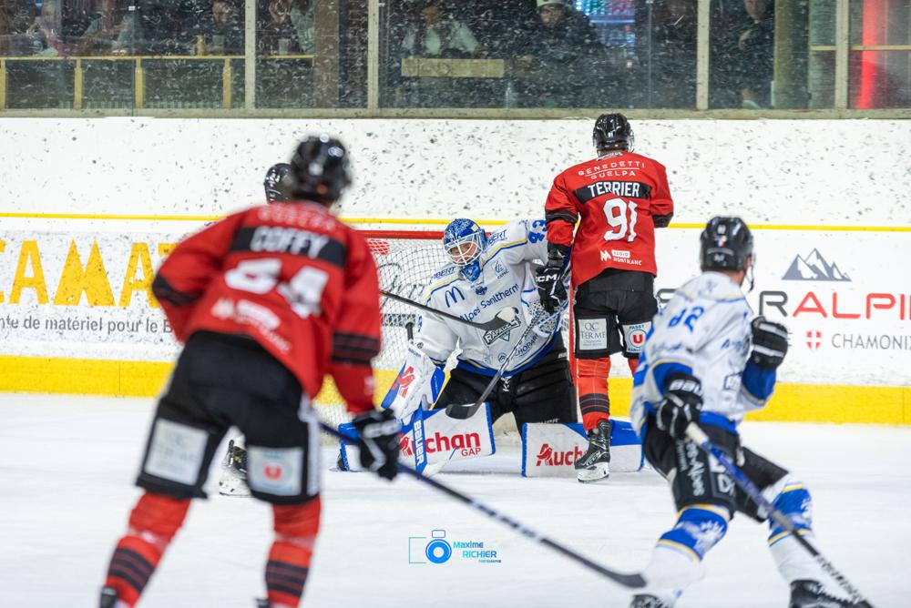 Chamonix  5 - 3 Gap 