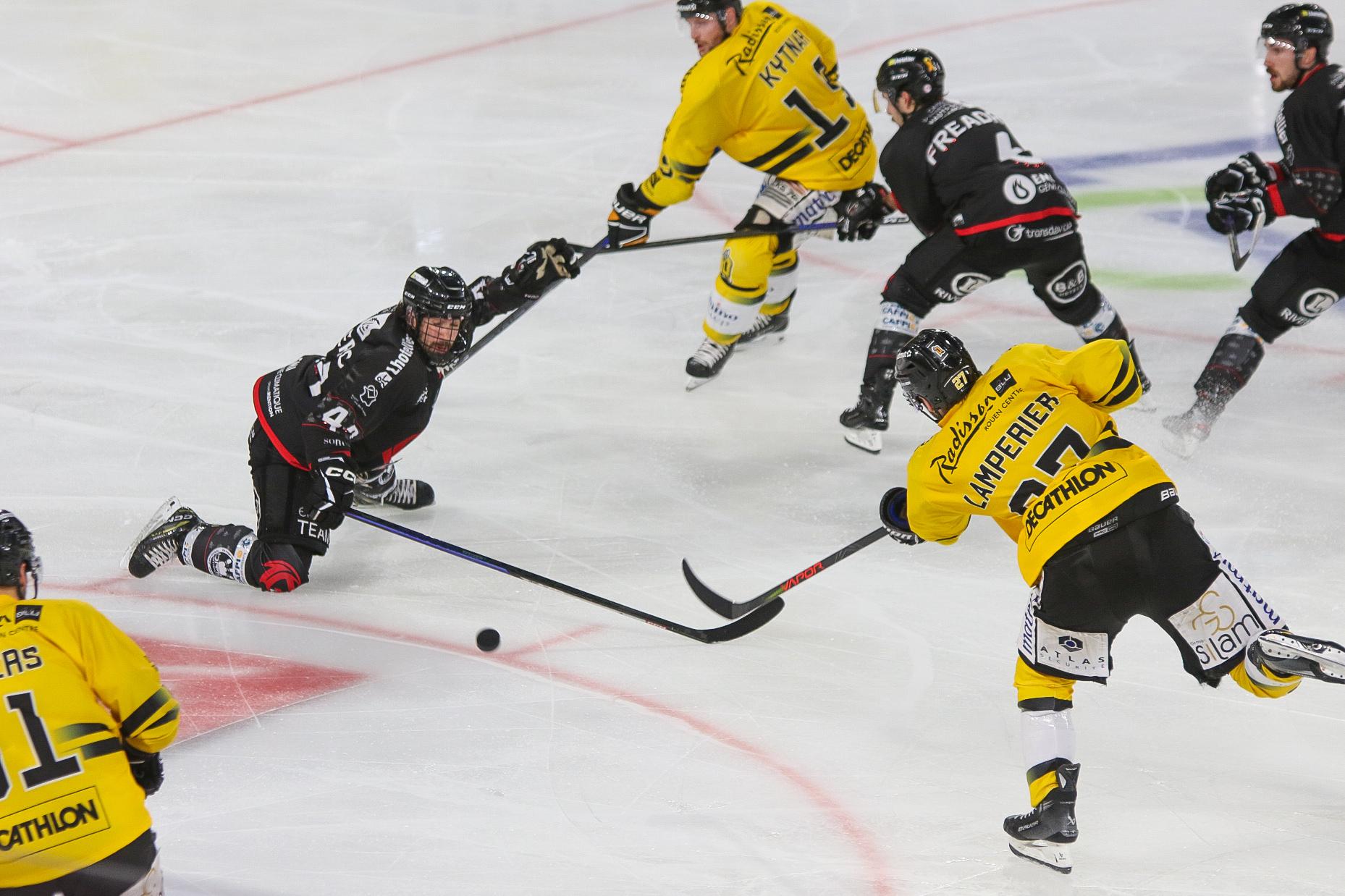 Amiens  3 - 5 Rouen
