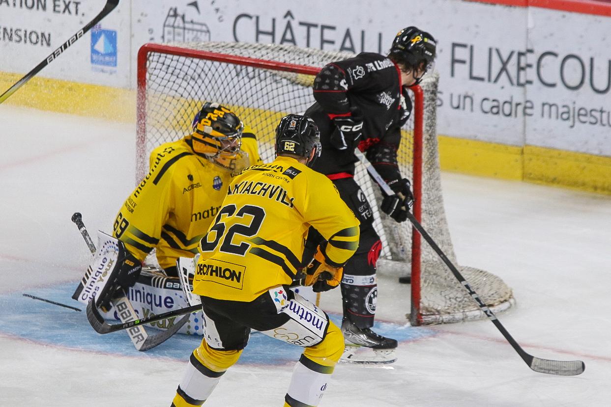 Amiens  3 - 5 Rouen