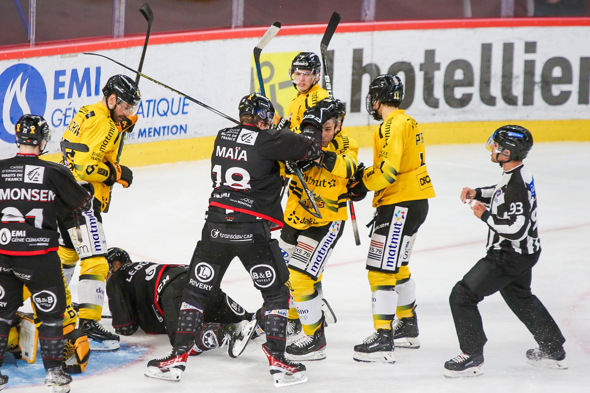 Amiens  3 - 5 Rouen