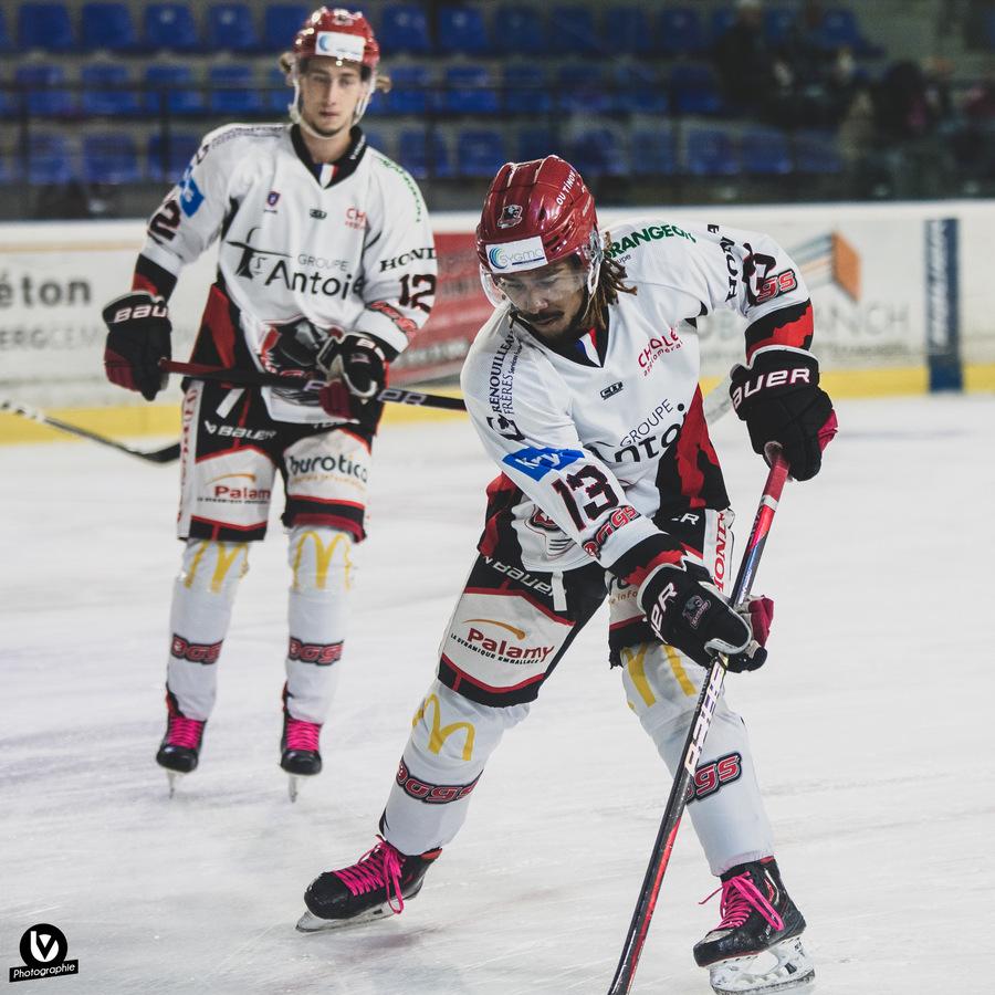 Tours  2 - 3 Cholet 