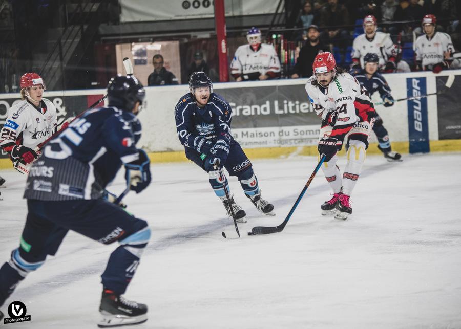 Tours  2 - 3 Cholet 