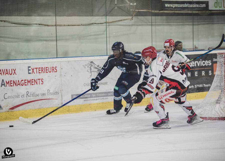 Tours  2 - 3 Cholet 