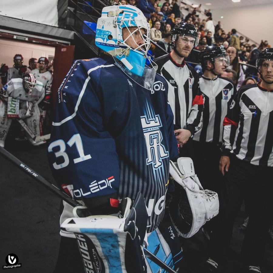Tours  2 - 3 Cholet 