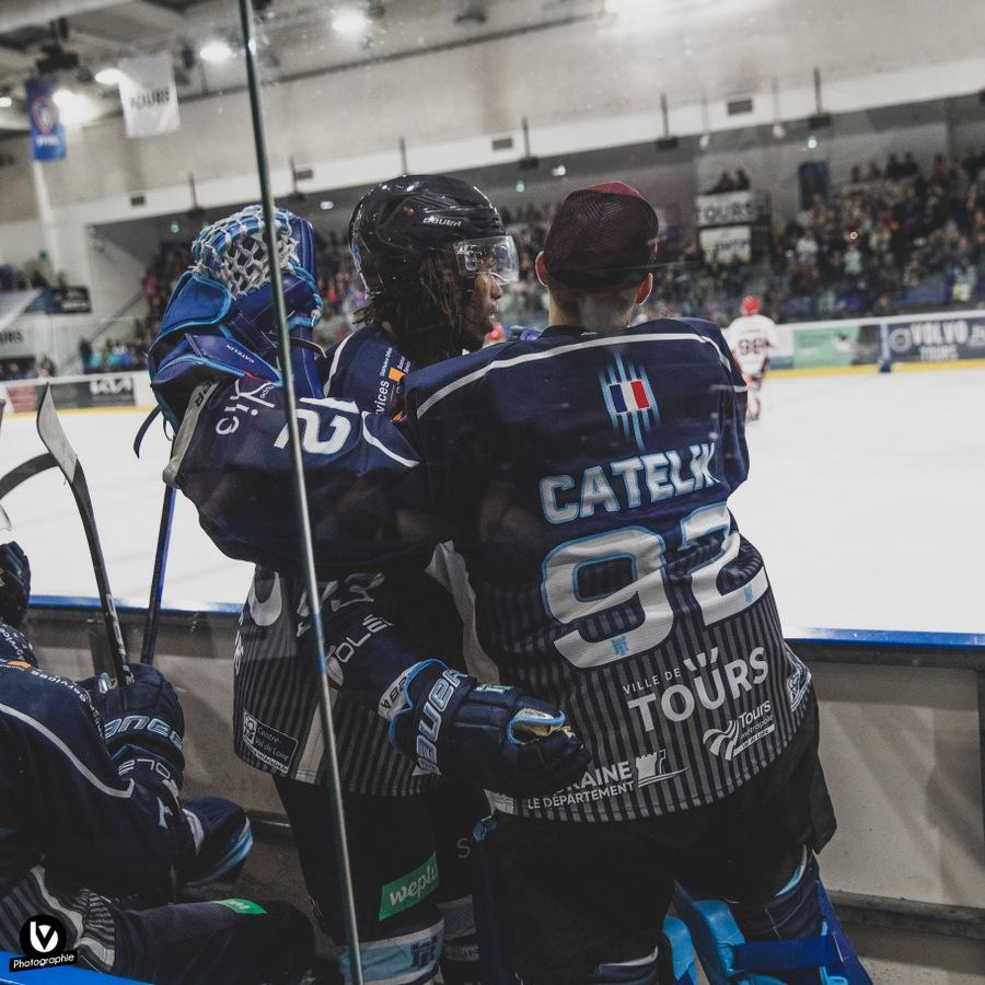 Tours  2 - 3 Cholet 