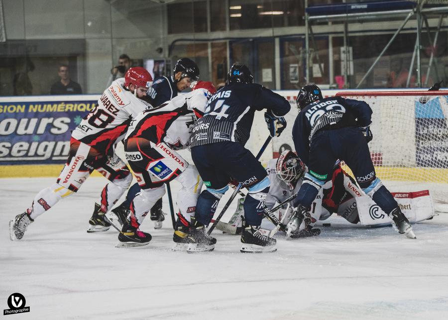 Tours  2 - 3 Cholet 