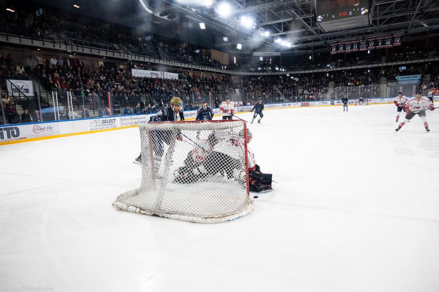 Angers  4 - 1 Nice
