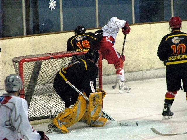Besançon 0 - 6 Annecy